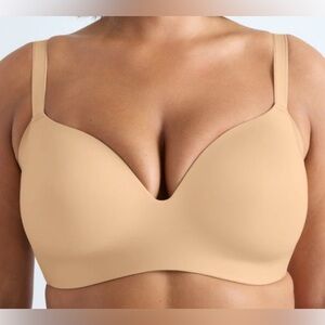Knix Size 6 WingWoman Contour Tan Colour Wireless Woman Undergarment Bra 32DD